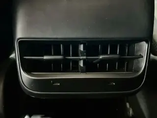Tesla Model 3 2022 4dr Sedán