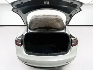 Tesla Model 3 2022 4dr Sedán