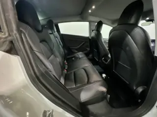 Tesla Model 3 2022 4dr Sedán