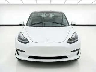 Tesla Model 3 2022 4dr Sedán