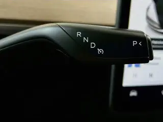 Tesla Modelo 3 2024 4 puertas Sedán