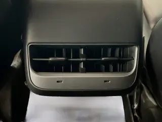 Tesla Modelo 3 2024 4 puertas Sedán