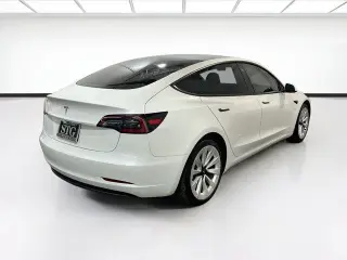 Tesla Modelo 3 2024 4 puertas Sedán
