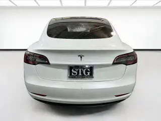 Tesla Modelo 3 2024 4 puertas Sedán