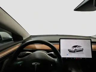 Tesla Modelo 3 2024 4 puertas Sedán