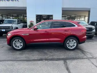 Jaguar F-PACE 2017 AWD 35t Prestige 4 SUV