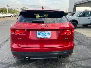 Jaguar F-PACE 2017 AWD 35t Prestige 4 SUV