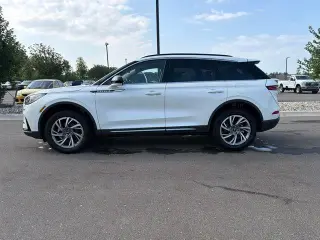 Lincoln Corsair 2026 AWD Premiere 4dr SUV