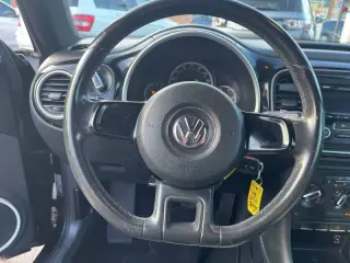 Volkswagen Beetle Convertible 2013