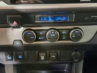 Toyota Tacoma 2022 4x2 TRD Off-Road 4dr Double Cab 5.0 ft SB