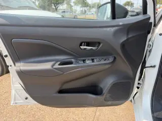 Nissan Versa 2024