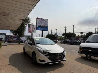Nissan Versa 2024