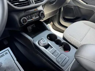 Ford Escape Hybrid 2022 SE 4dr SUV