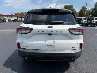 Ford Escape Hybrid 2022 SE 4dr SUV