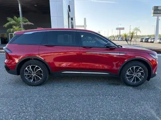 Lincoln Nautilus 2024 AWD Premiere 4dr SUV