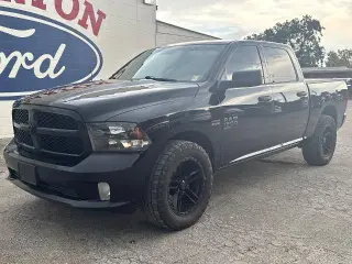 Ram 1500 Classic 2019 4x2 Tradesman 4dr Cabina Extendida 5.5 ft. Camioneta Pickup