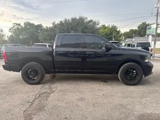 Ram 1500 Classic 2019 4x2 Tradesman 4dr Cabina Extendida 5.5 ft. Camioneta Pickup