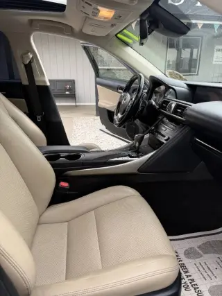 Lexus IS 200t 2017