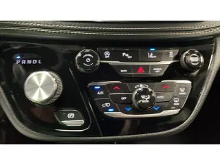 Chrysler Pacifica 2022 AWD Touring L 4 puertas Mini-Van