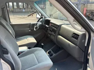 Volkswagen EuroVan 2003