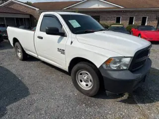 2019 RAM 1500 Clásico