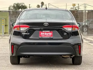 Toyota Corolla 2025 LE Sedán 4 puertas