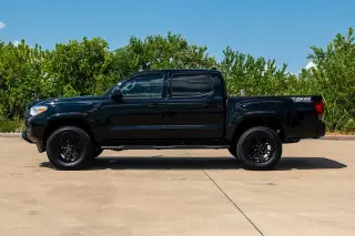 Toyota Tacoma 2021 4x2 SR 4puertas Doble Cabina 5.0 ft SB