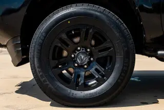 Toyota Tacoma 2021 4x2 SR 4puertas Doble Cabina 5.0 ft SB