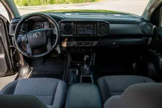 Toyota Tacoma 2021 4x2 SR 4puertas Doble Cabina 5.0 ft SB