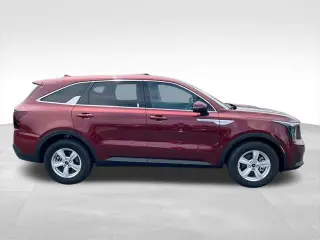 Kia Sorento 2025 LX SUV de 4 puertas