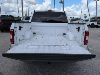 Ford F-150 2018 4x2 XL 4 puertas SuperCrew caja larga 5.5 pies SB