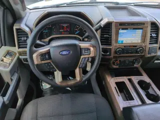 Ford F-150 2018 4x2 XL 4 puertas SuperCrew caja larga 5.5 pies SB