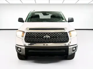 Toyota Tundra 2019 4x2 SR5 4 puertas Cabina CrewMax Pick-up SB (V8 5.7L)