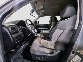 Toyota Tundra 2016 4x2 SR5 Cabina CrewMax 4 puertas camioneta con bastidor simple (motor V8 5.7L FFV)