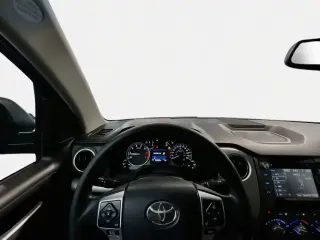 Toyota Tundra 2016 4x2 SR5 Cabina CrewMax 4 puertas camioneta con bastidor simple (motor V8 5.7L FFV)