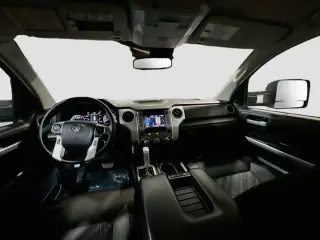Toyota Tundra 2018 4x4 SR5 4dr CrewMax Cab Camión SB (5.7L V8)