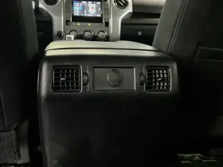 Toyota Tundra 2018 4x4 SR5 4dr CrewMax Cab Camión SB (5.7L V8)