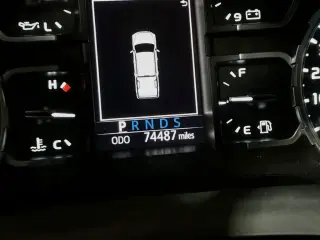 Toyota Tundra 2018 4x4 SR5 4dr CrewMax Cab Camión SB (5.7L V8)