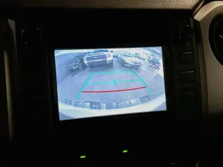 Toyota Tundra 2018 4x4 SR5 4dr CrewMax Cab Camión SB (5.7L V8)