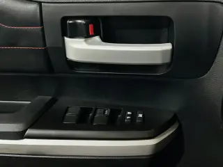 Toyota Tundra 2019 4x4 TRD Pro 4dr CrewMax Cab Camioneta SB (5.7L V8)