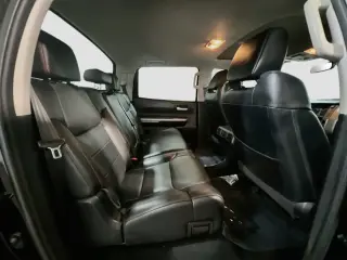 Toyota Tundra 2019 4x4 TRD Pro 4dr CrewMax Cab Camioneta SB (5.7L V8)