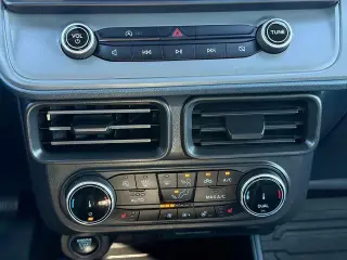 Ford Maverick 2023 AWD Lariat 4dr SuperCrew 4.5 ft. SB
