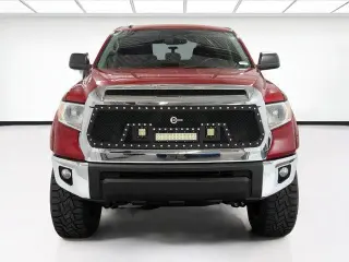 Toyota Tundra 2016 4x4 SR5 4dr CrewMax Cab Camión SB (5.7L V8 FFV)