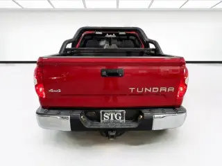 Toyota Tundra 2016 4x4 SR5 4dr CrewMax Cab Camión SB (5.7L V8 FFV)
