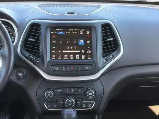 Jeep Cherokee 2017 Overland 4 SUV