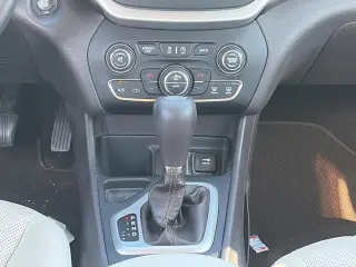 Jeep Cherokee 2017 Overland 4 SUV