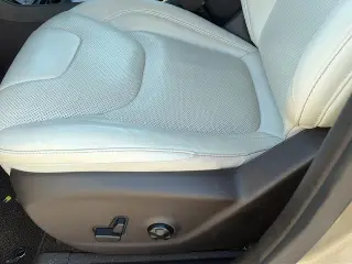 Jeep Cherokee 2017 Overland 4 SUV