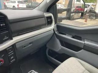 Ford F-350 SD XLT 2025