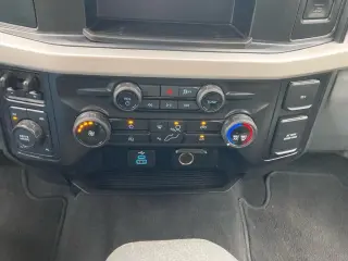 Ford F-350 SD XLT 2025