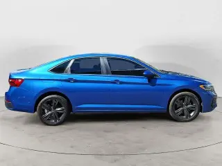 Volkswagen Jetta 2022 SE 4dr Sedán